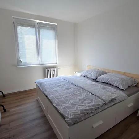 Apartman Neva Apartment *